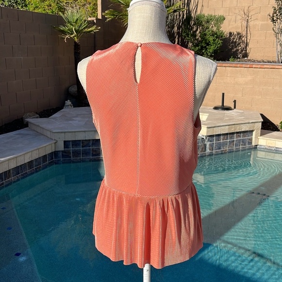 Halogen Sleeveless Coral Peplum Top -Size M - Picture 4 of 12